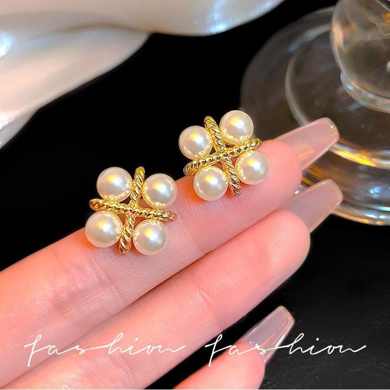 Boucles d'oreilles clous vinta - Pearl Stud Earrings avis et prix